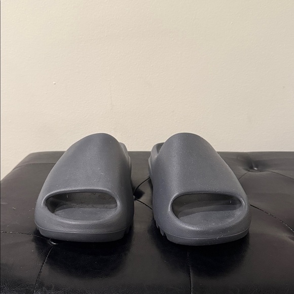 Adidas Yeezy Slide Grey Slate - Picture 1 of 3